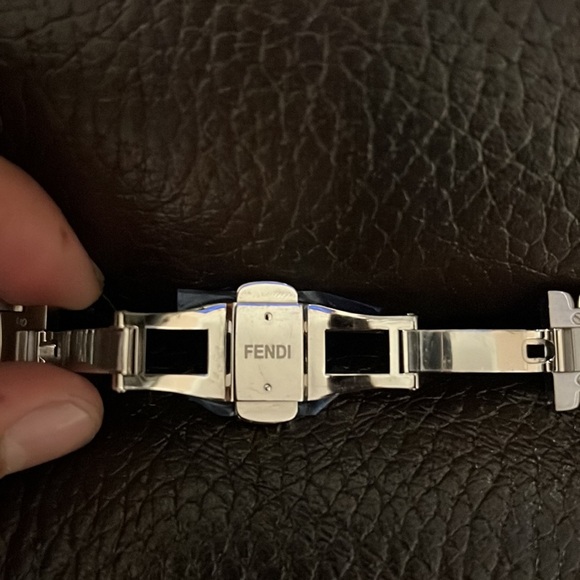 Fendi women’s stainless steel Swiss army diamond selleria watch NEW - Picture 8 of 9